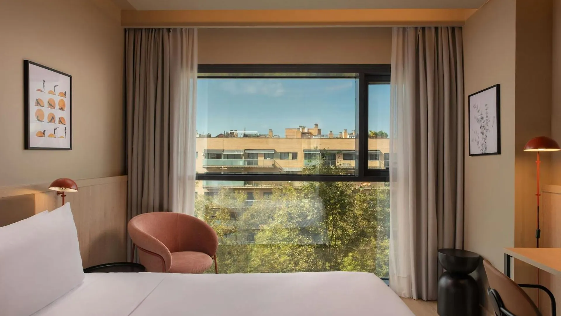 Four Points By Sheraton Barcelona Diagonal 4*,